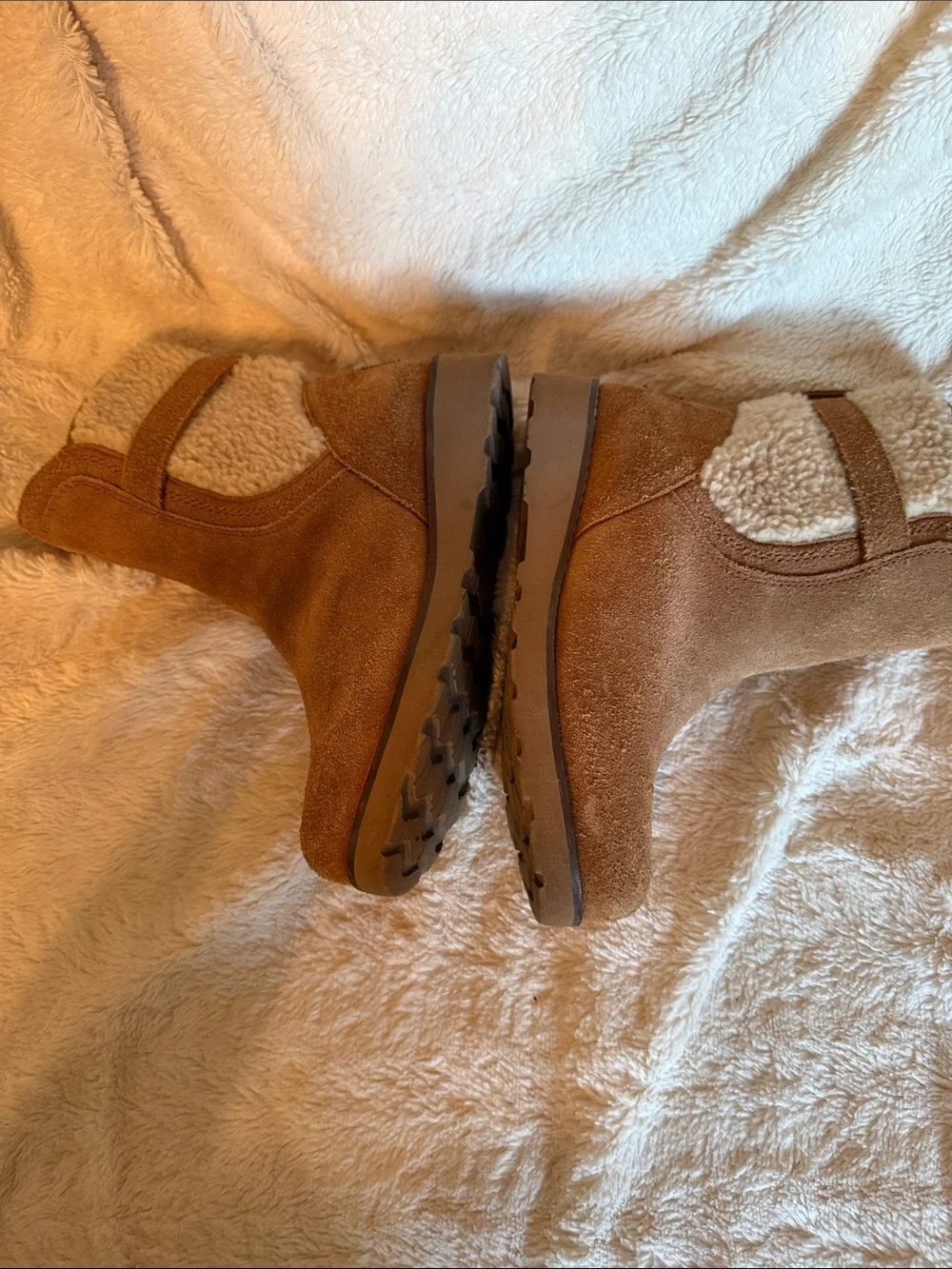 UGG Australia Chestnut Suede Shearling Buckle Ankle Boots Kids Size 3 Winter
